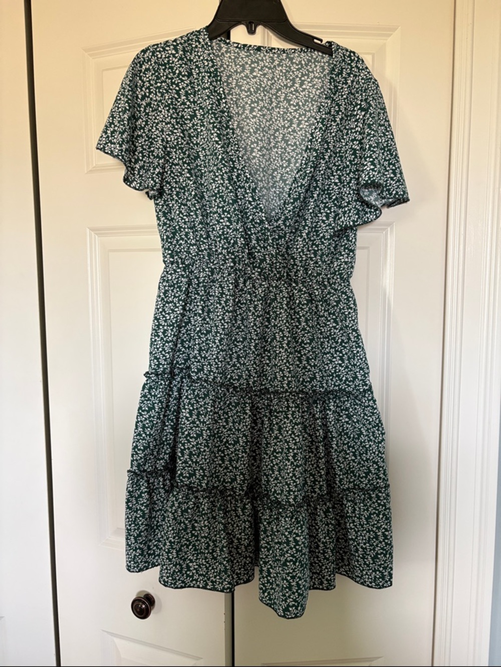 SHEIN Dark Green Floral V‑Neck Tiered Mini Dress